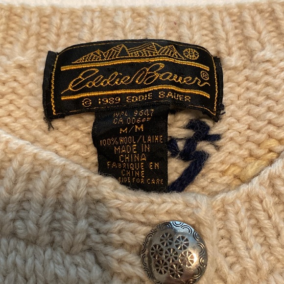 Vintage Eddie Bauer Christmas/Winter Scene Sweater - Picture 5 of 10